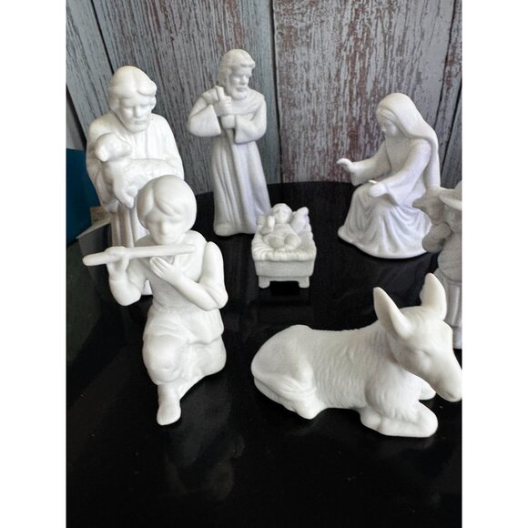 Vintage 1986 Enesco A Christmas Tradition White Bisque Nativity Set 7 Piece 4.5" - Picture 7 of 10